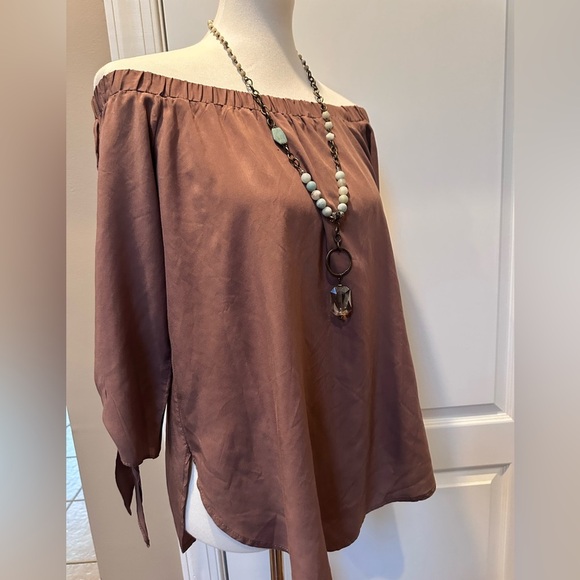 Rich Mocha Brown Off-the-Shoulder Tunic – Effortless Elegance - Picture 8 of 10